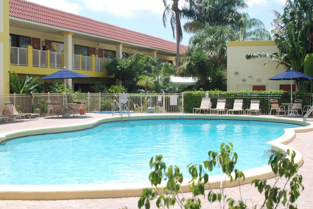 Oasis Boca Raton Hotell Exteriör bild